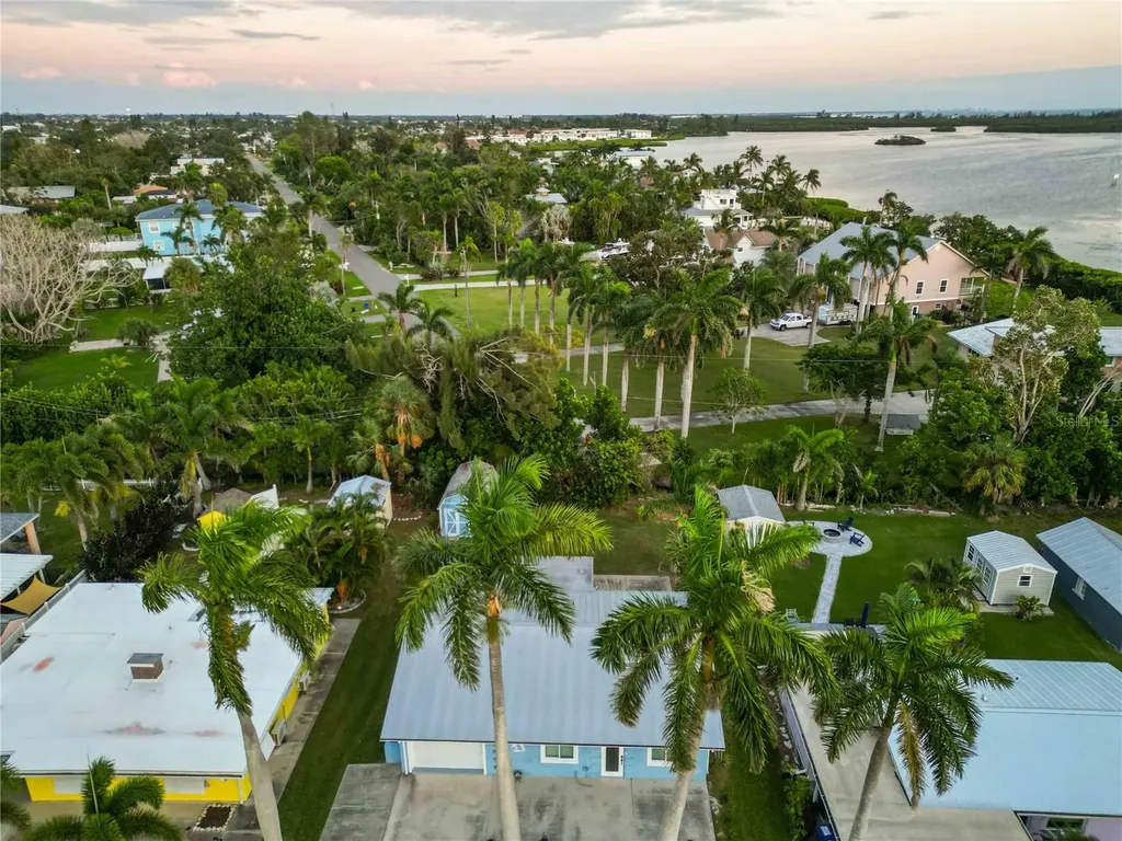 4603 103rd Street W Bradenton FL 34210