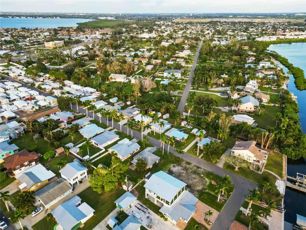 4603 103rd Street W Bradenton FL 34210