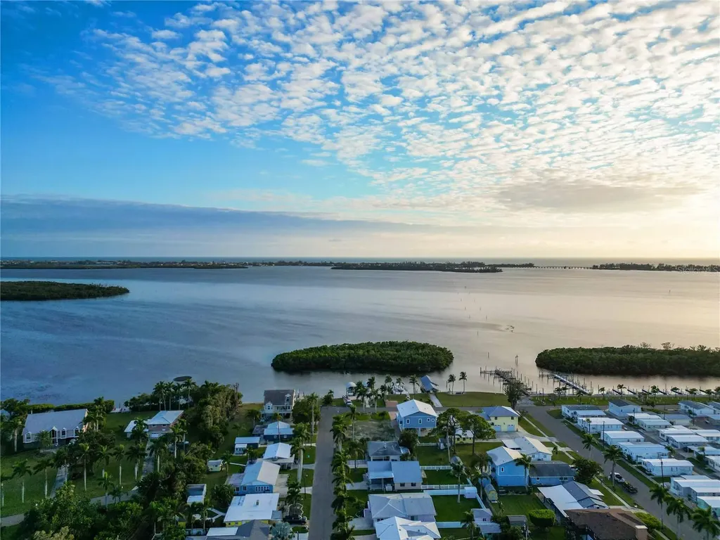 4603 103rd Street W Bradenton FL 34210