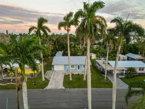 4603 103rd Street W Bradenton FL 34210
