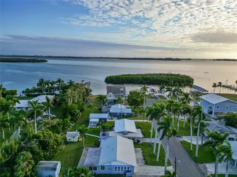 4603 103rd Street W Bradenton FL 34210