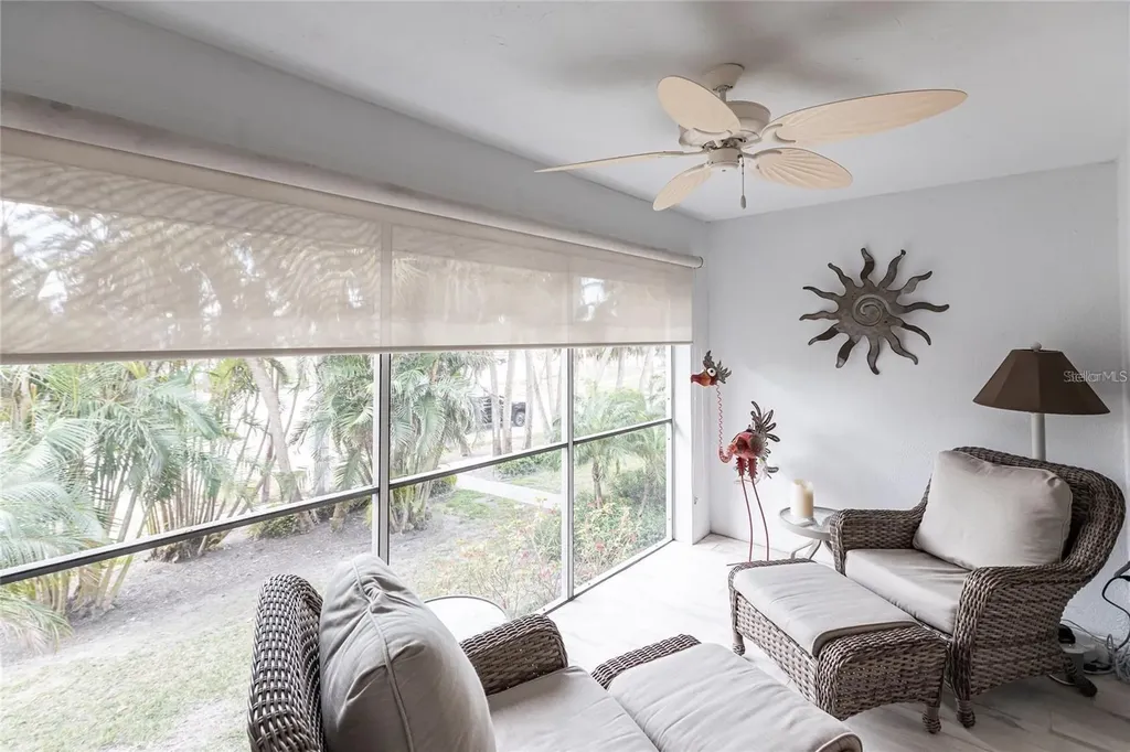 145 Avenida Messina Sarasota FL 34242