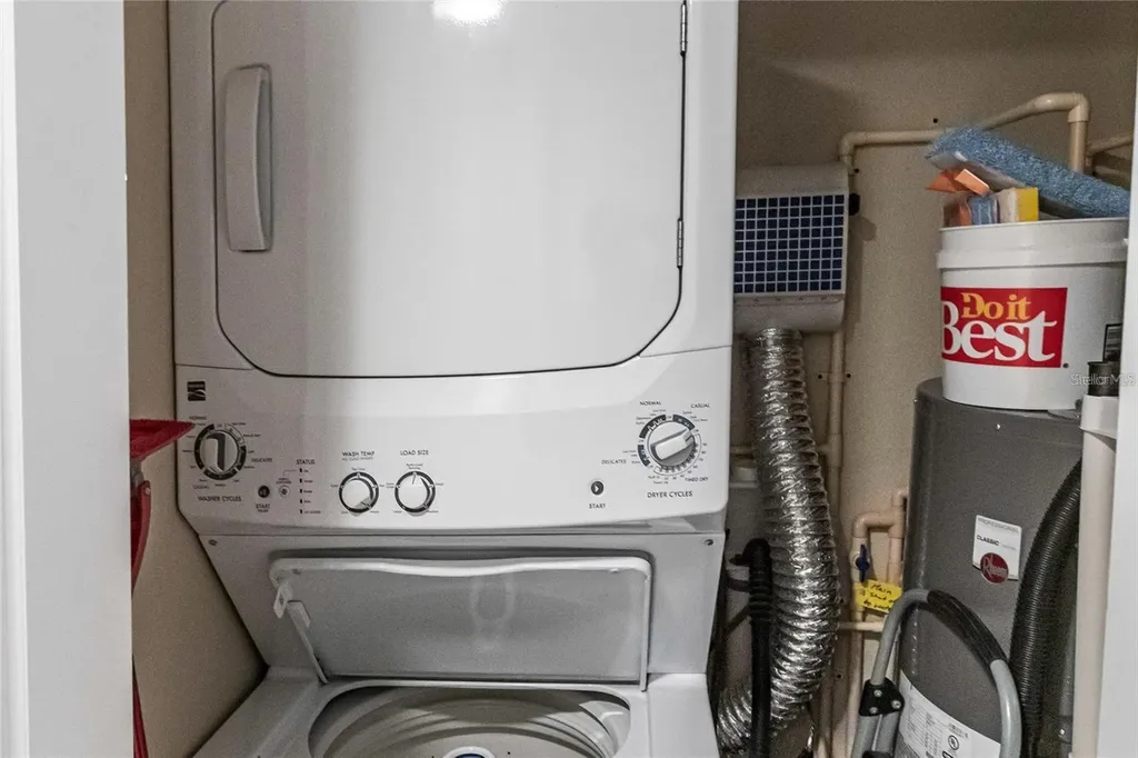 145 Avenida Messina Sarasota FL 34242