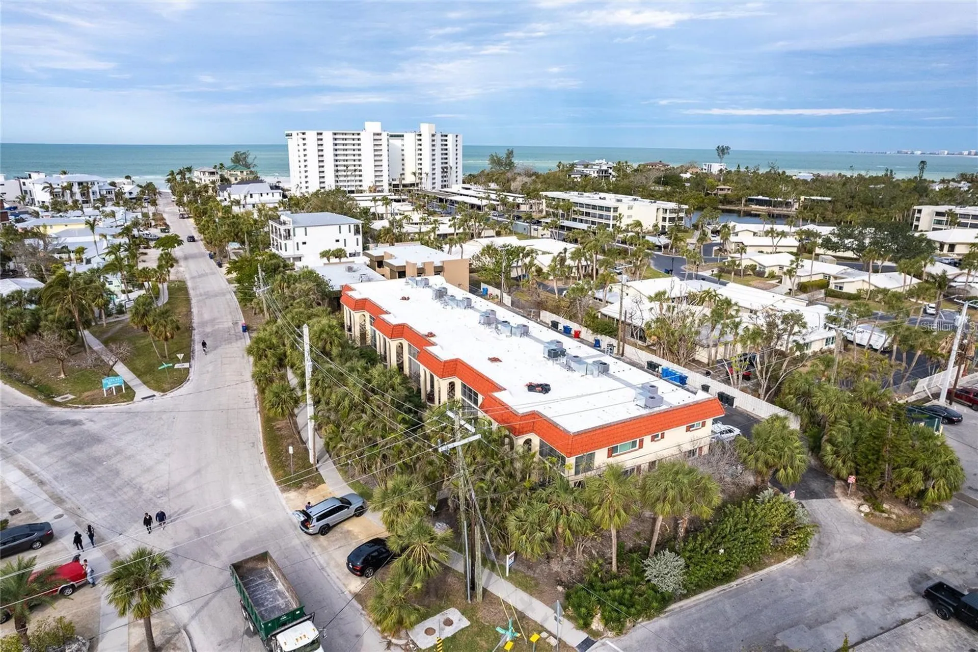 145 Avenida Messina Sarasota FL 34242