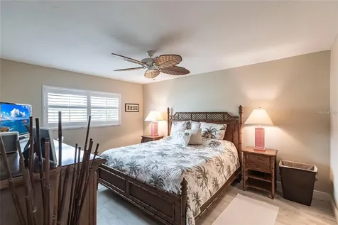 145 Avenida Messina Sarasota FL 34242