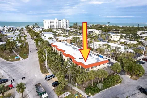 145 Avenida Messina Sarasota FL 34242