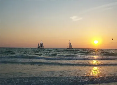 145 Avenida Messina Sarasota FL 34242
