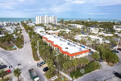 145 Avenida Messina Sarasota FL 34242