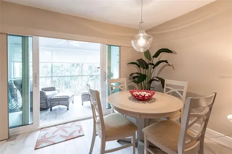 145 Avenida Messina Sarasota FL 34242