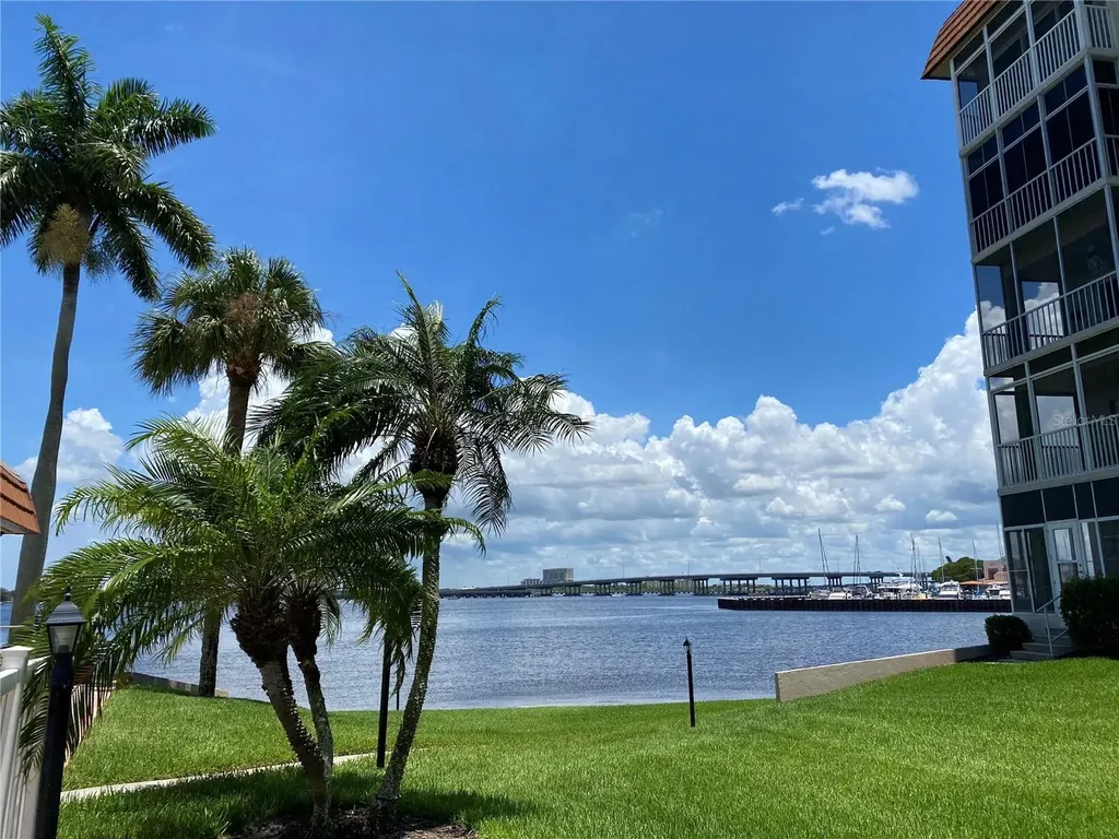 1600 1st Avenue W Bradenton FL 34205