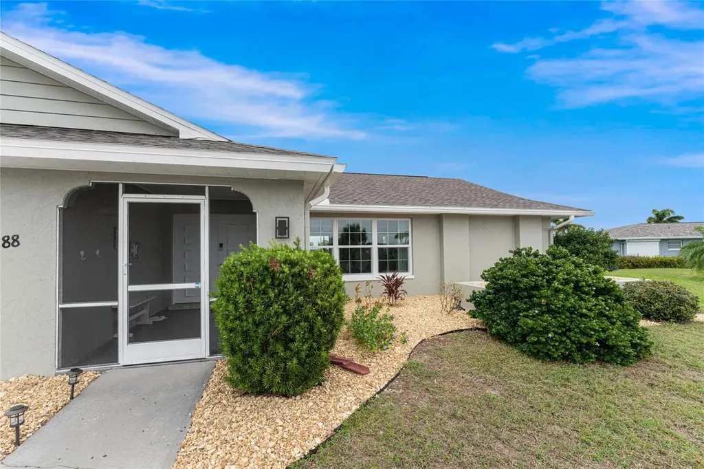 88 Oakland Hills Place Rotonda West FL 33947