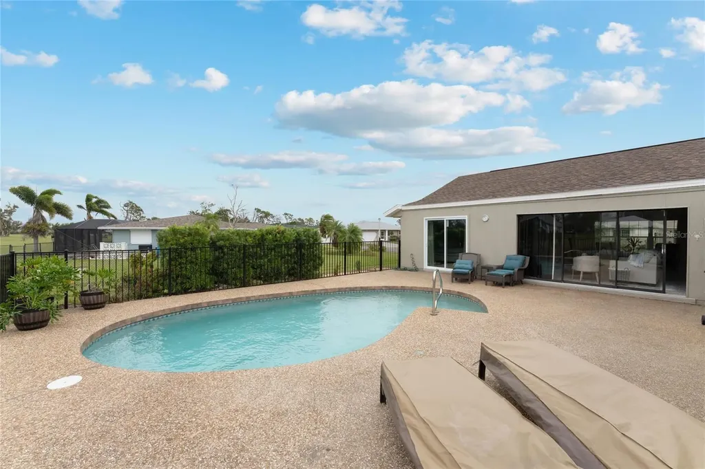 88 Oakland Hills Place Rotonda West FL 33947