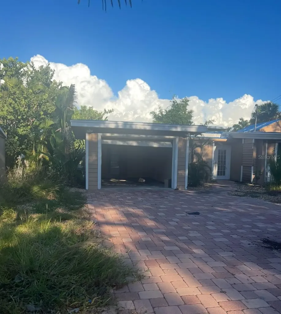 4725 Gleason Avenue Sarasota FL 34242