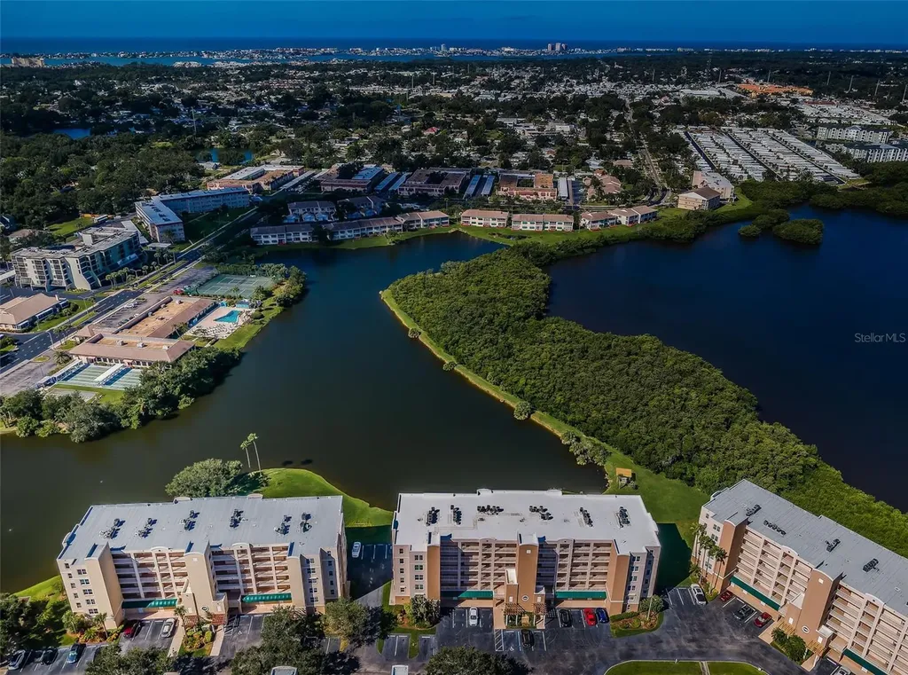 6450 Shoreline Drive St Petersburg FL 33708