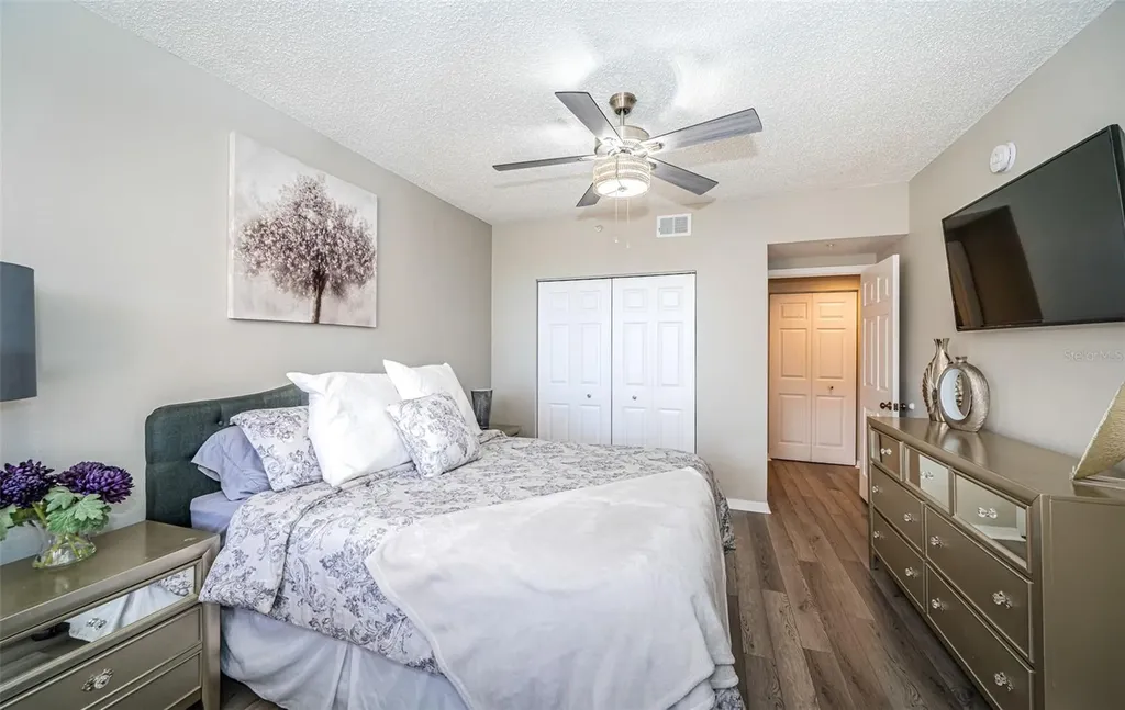 6450 Shoreline Drive St Petersburg FL 33708