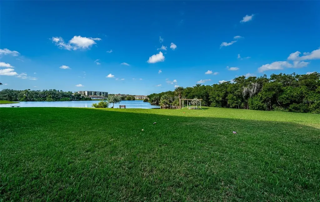 6450 Shoreline Drive St Petersburg FL 33708