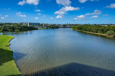 6450 Shoreline Drive St Petersburg FL 33708