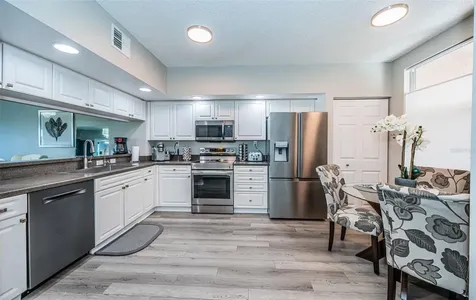 6450 Shoreline Drive St Petersburg FL 33708
