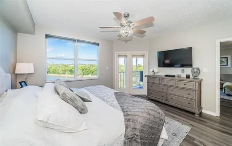 6450 Shoreline Drive St Petersburg FL 33708