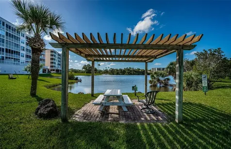 6450 Shoreline Drive St Petersburg FL 33708