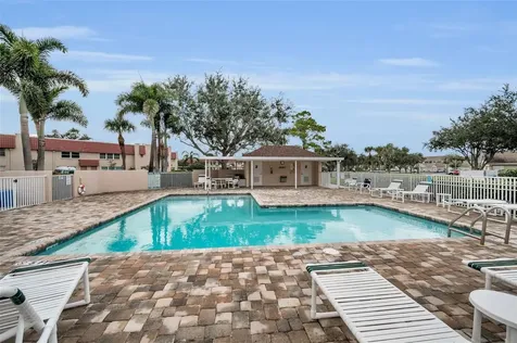 6450 Shoreline Drive St Petersburg FL 33708