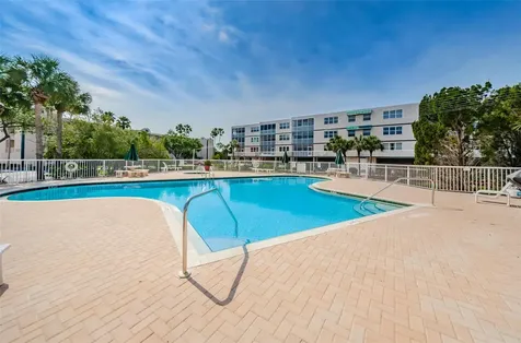 6450 Shoreline Drive St Petersburg FL 33708