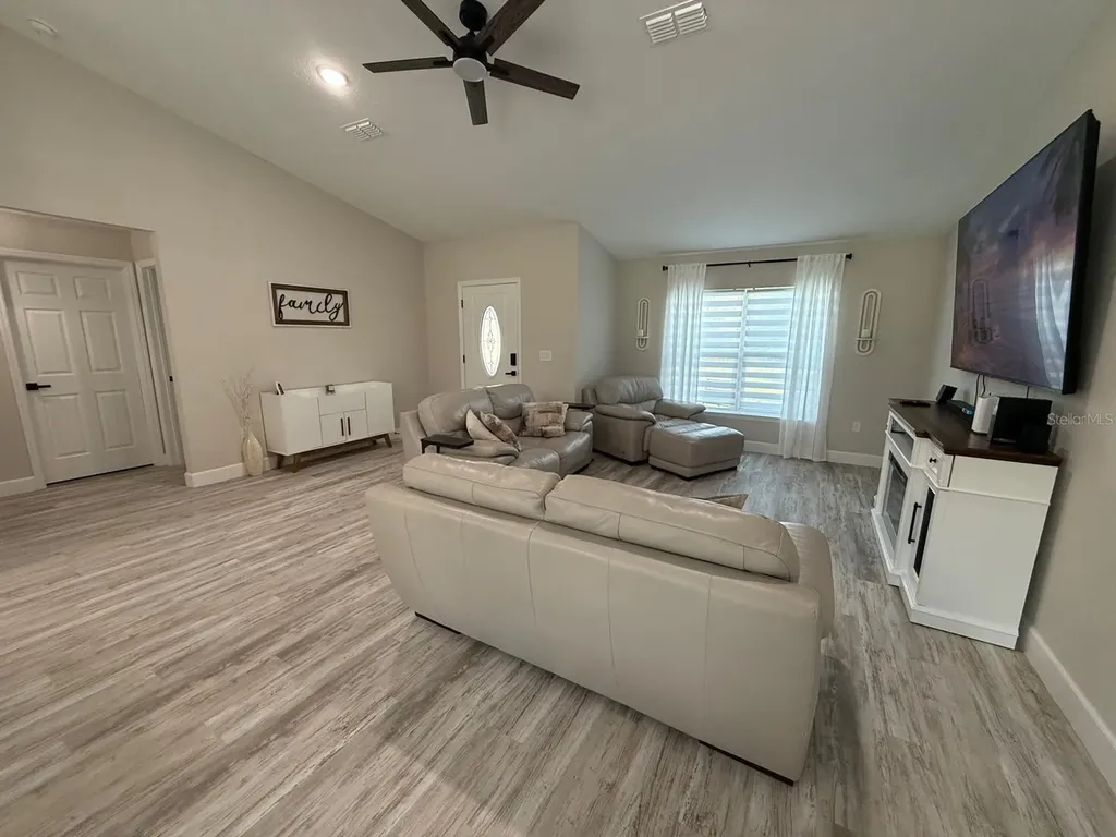 20751 SW Cardinal Avenue Dunnellon FL 34431