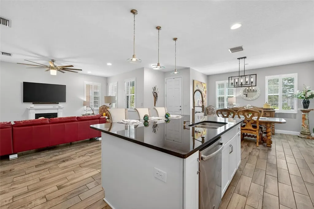 623 Winterside Drive Apollo Beach FL 33572