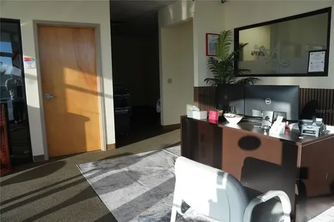 4498 Vineland Road Orlando FL 32811