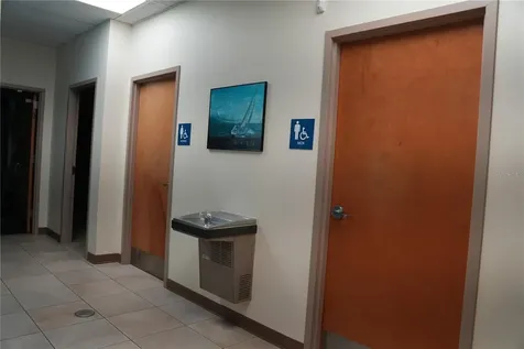 4498 Vineland Road Orlando FL 32811