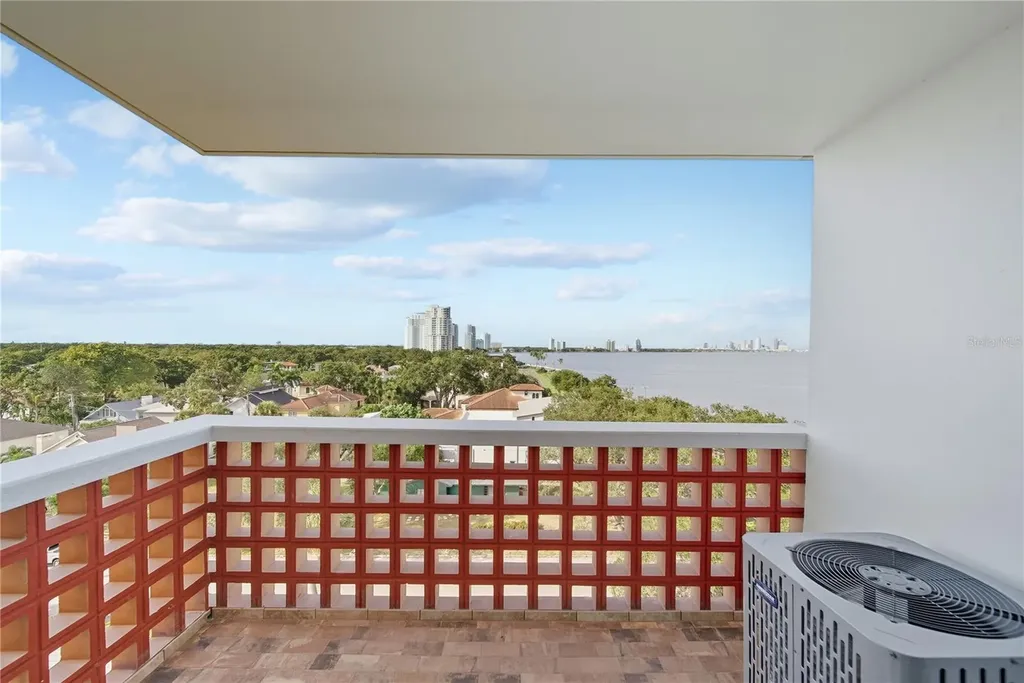 4015 Bayshore Boulevard Tampa FL 33611