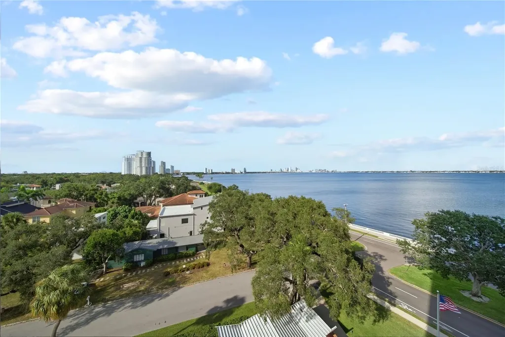 4015 Bayshore Boulevard Tampa FL 33611