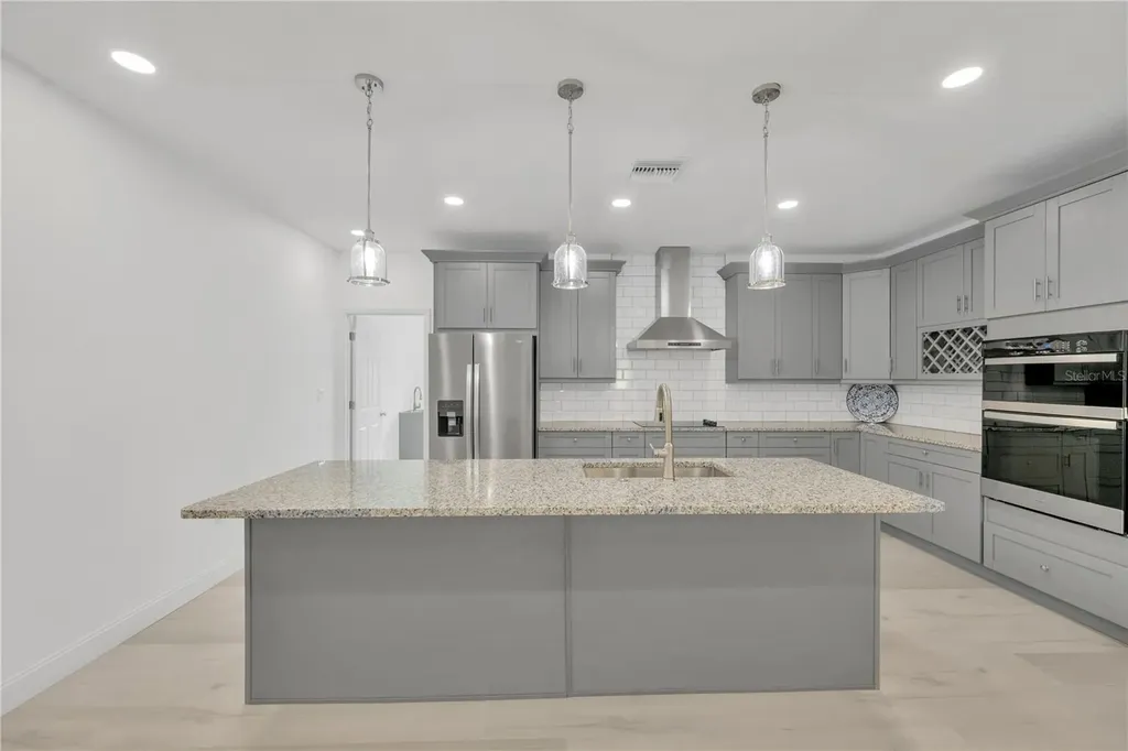 12484 Green Oak Lane Dade City FL 33525