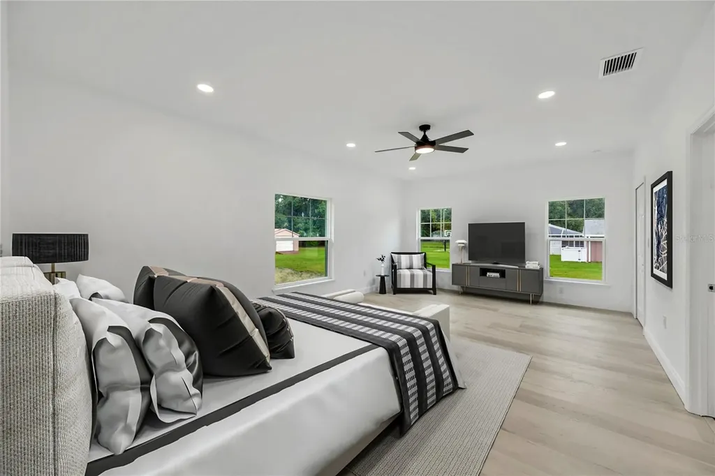 12484 Green Oak Lane Dade City FL 33525