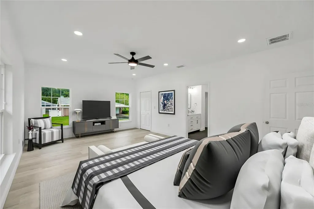 12484 Green Oak Lane Dade City FL 33525