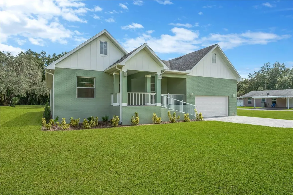 12484 Green Oak Lane Dade City FL 33525