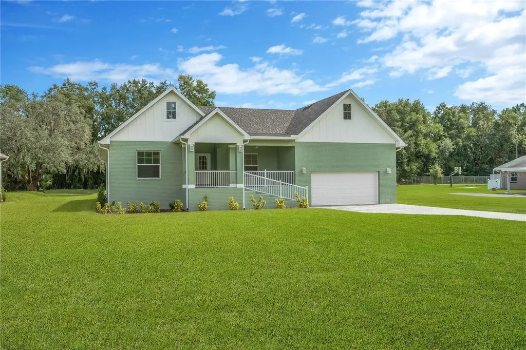 12484 Green Oak Lane Dade City FL 33525