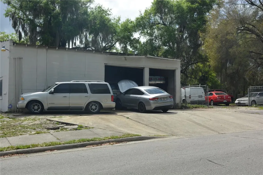 800 S Adelle Avenue Deland FL 32720