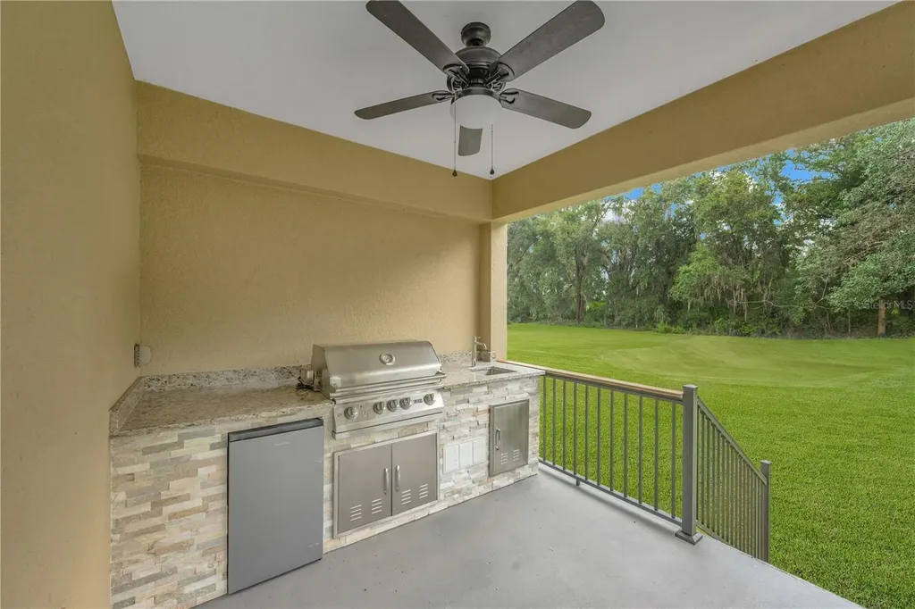 12500 Green Oak Lane Dade City FL 33525