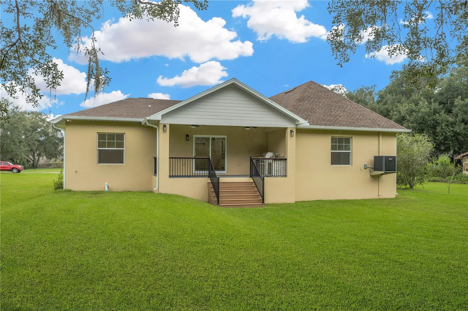 12500 Green Oak Lane Dade City FL 33525