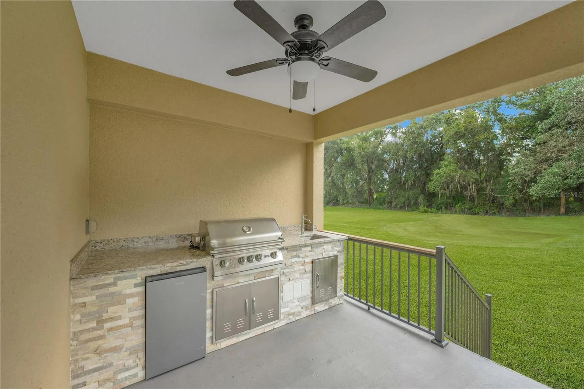 12500 Green Oak Lane Dade City FL 33525