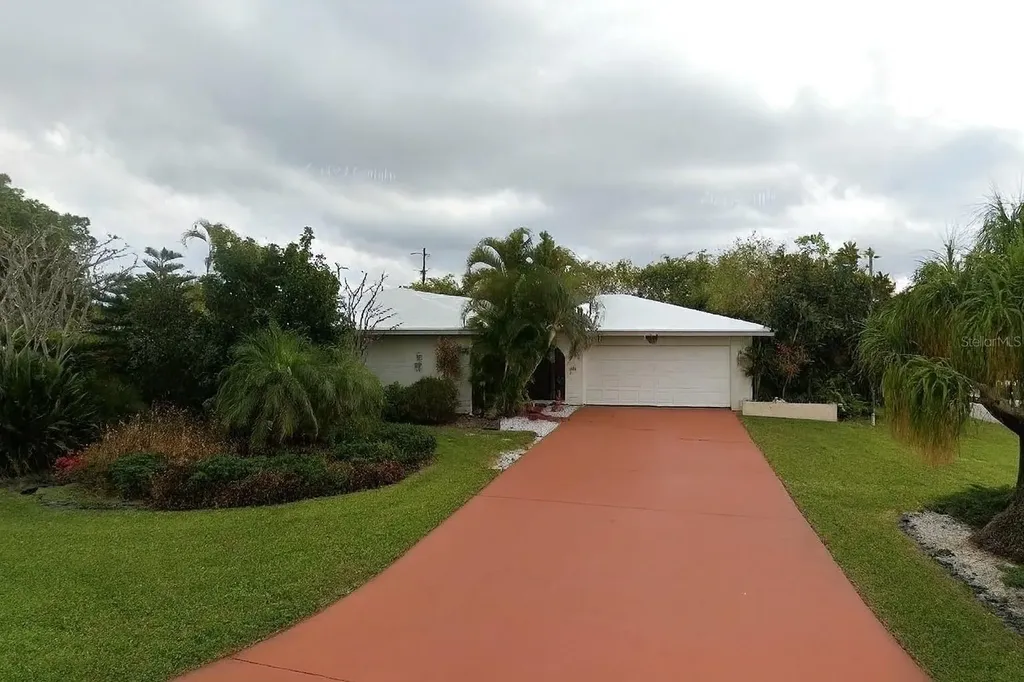 1010 SE 43rd Terrace Cape Coral FL 33904