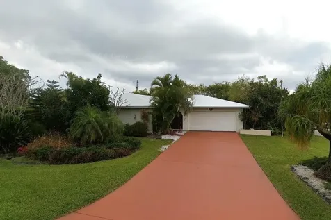 1010 SE 43rd Terrace Cape Coral FL 33904