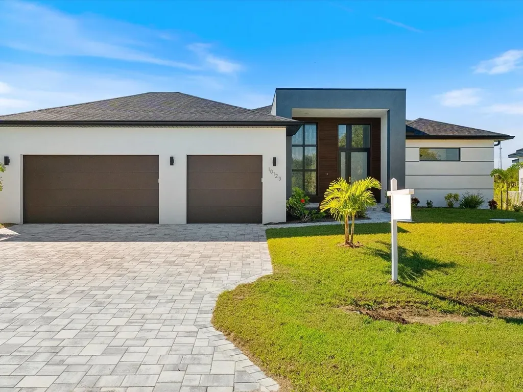 10123 Boylston Street Port Charlotte FL 33981