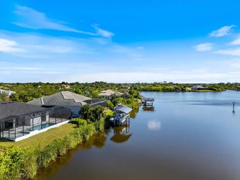 10123 Boylston Street Port Charlotte FL 33981