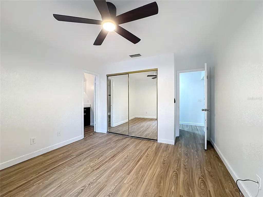 1736 Foxhall Circle Kissimmee FL 34741