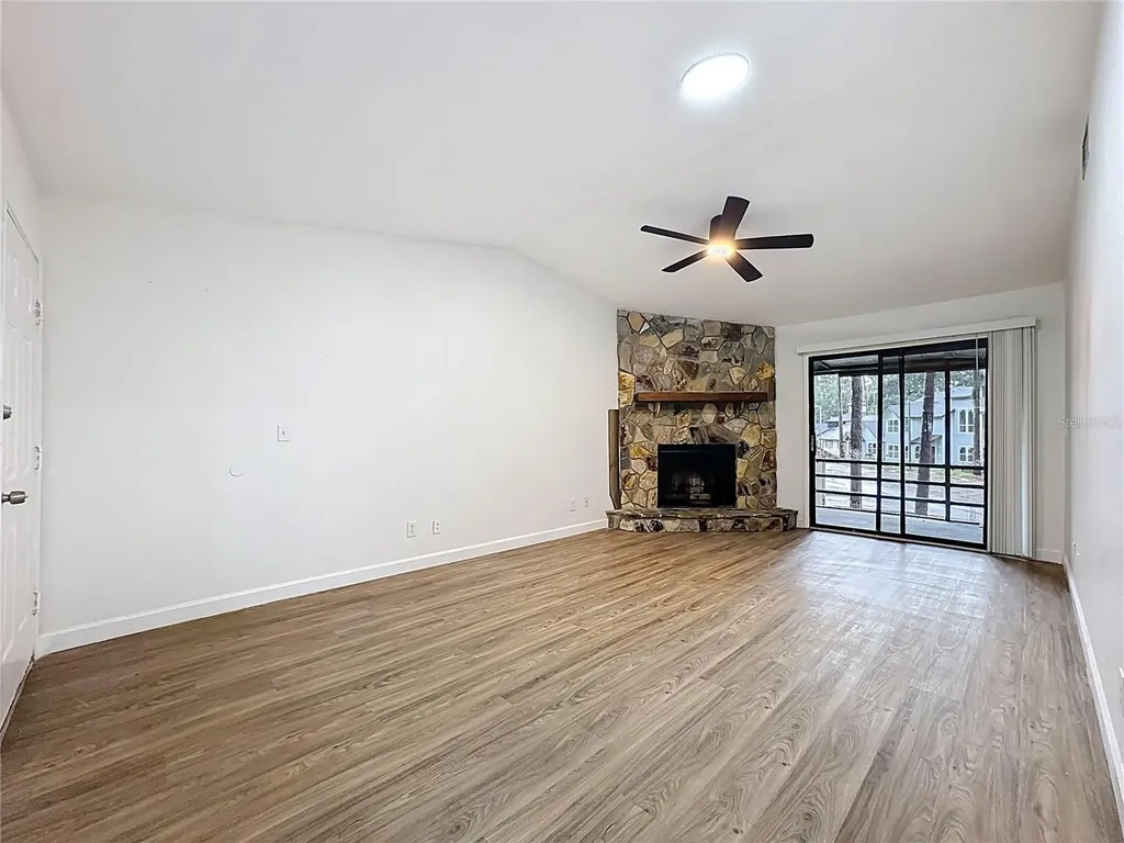 1736 Foxhall Circle Kissimmee FL 34741