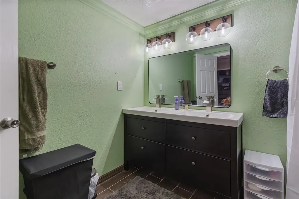 4490 Simmons Road Orlando FL 32812