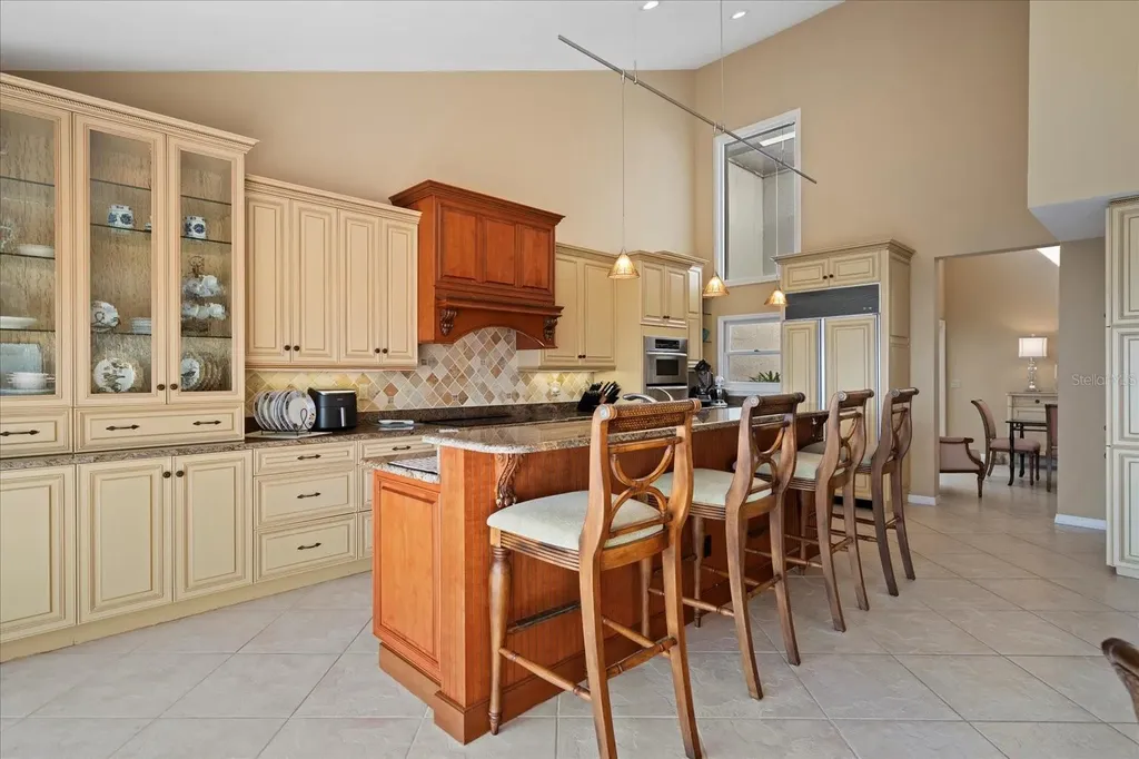 2254 Harbour Court Drive Longboat Key FL 34228