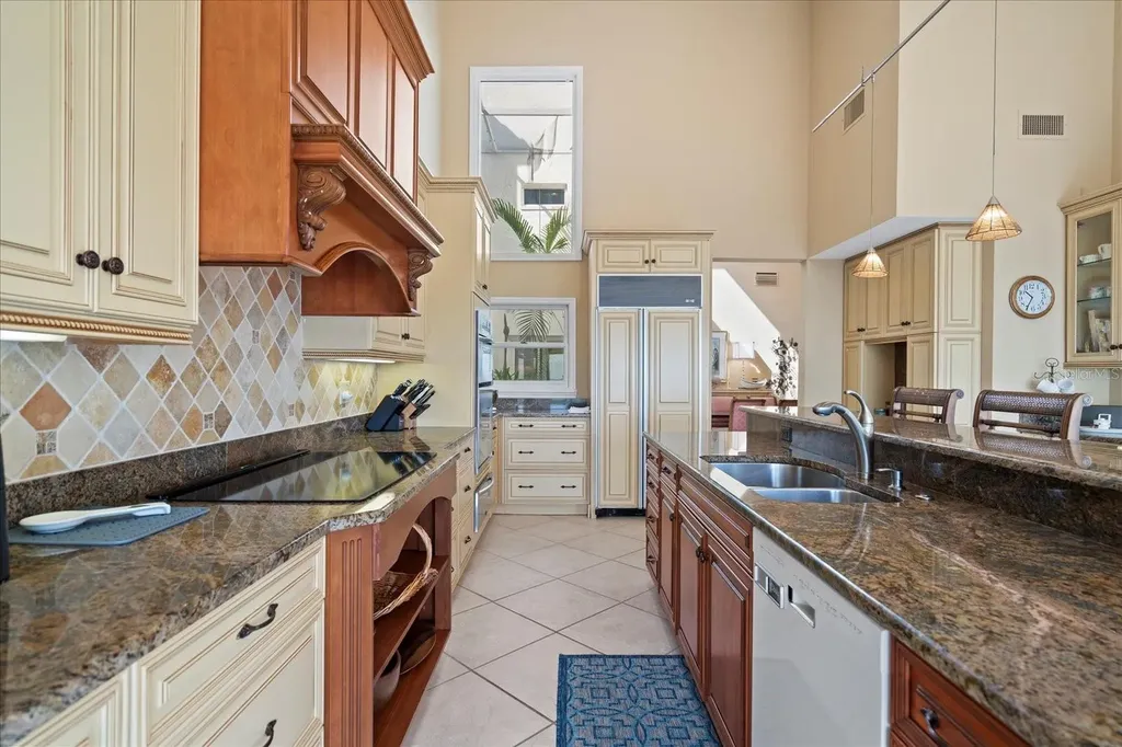 2254 Harbour Court Drive Longboat Key FL 34228